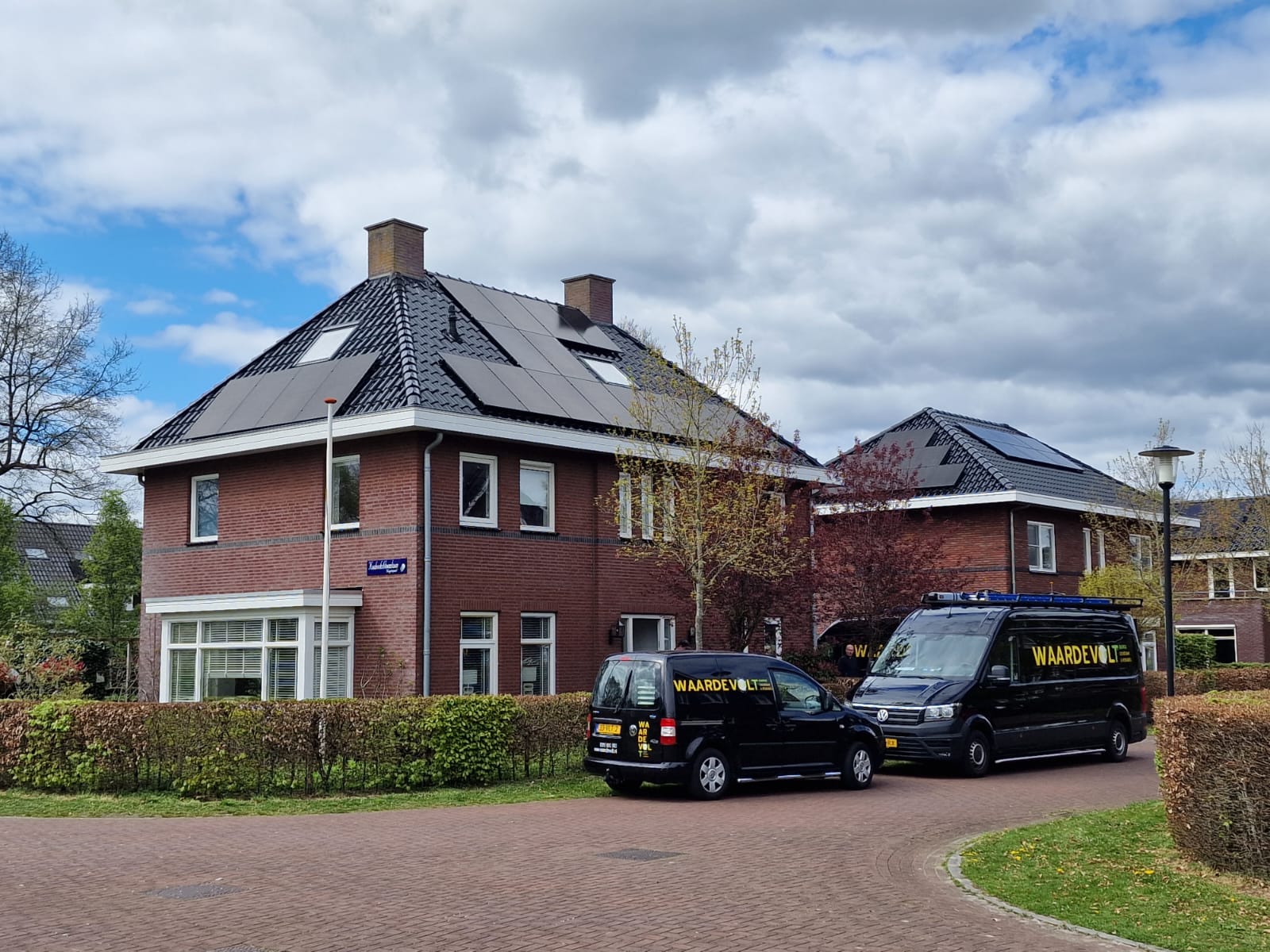 Waardevolt bij installatie thuisbatterij & zonnepanelen.